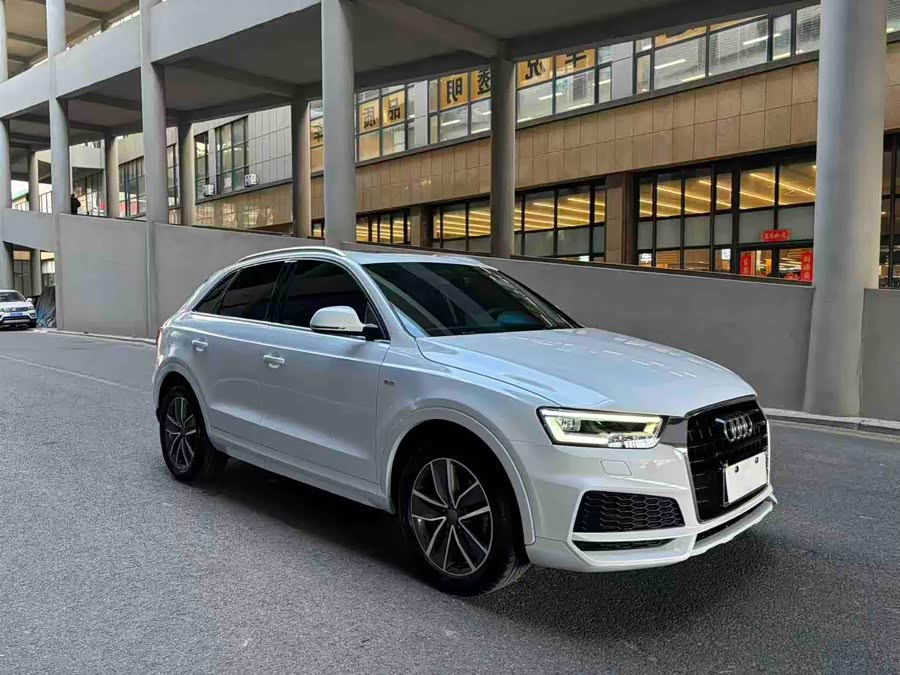 Audi Q3 2019 immagine di auto #4