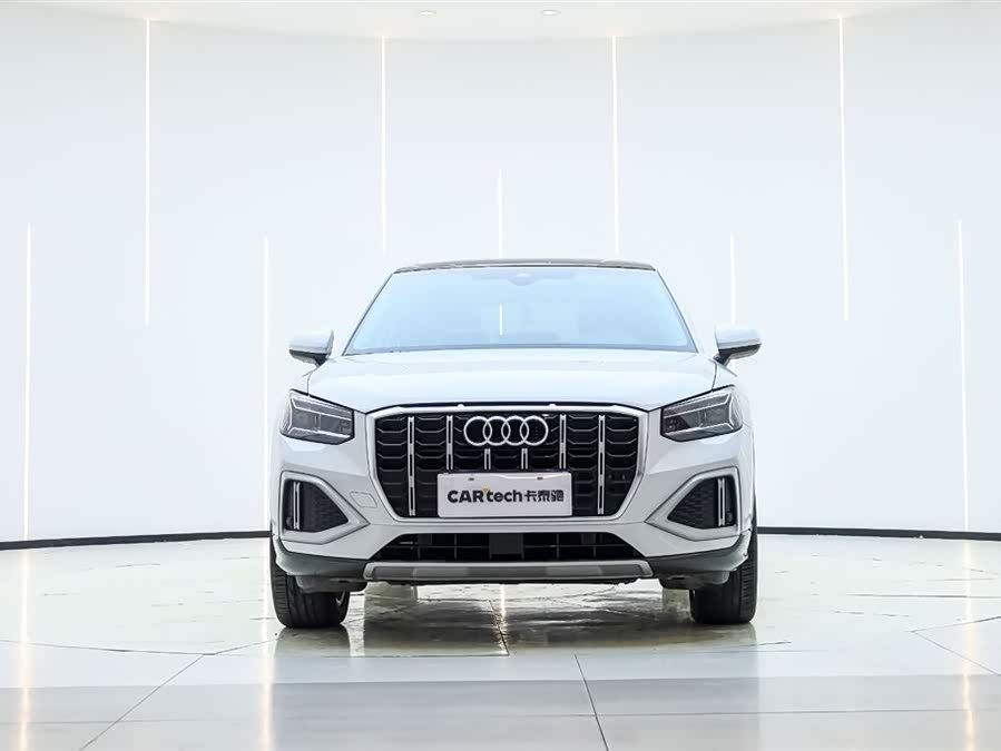 Audi Q2L 2023 car image #4