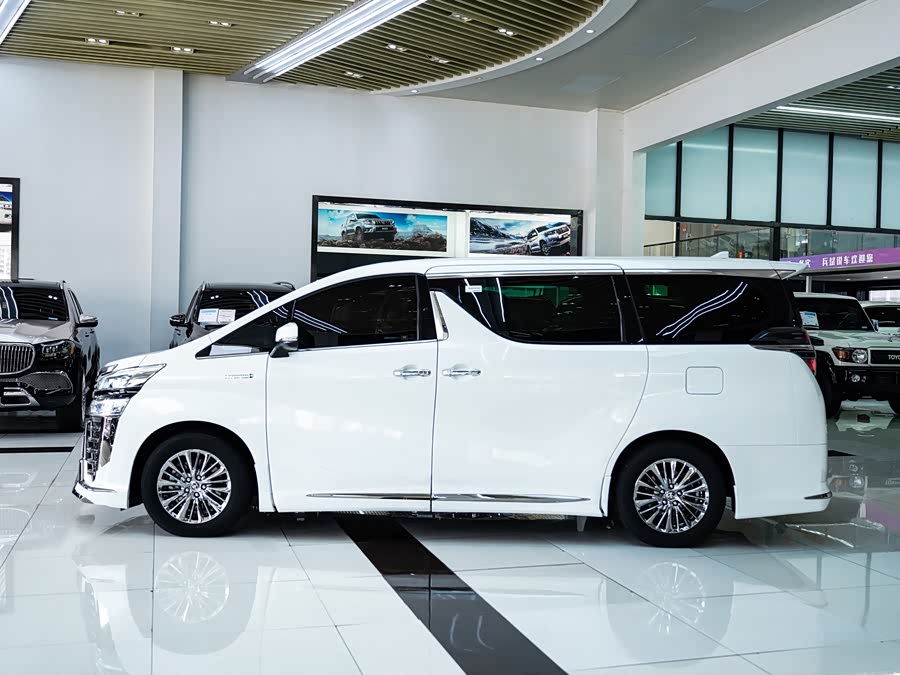 Toyota Vellfire 2020 car image #4