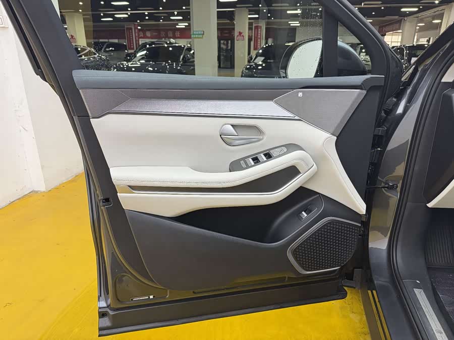 BYD Tang L 2025 car image #4