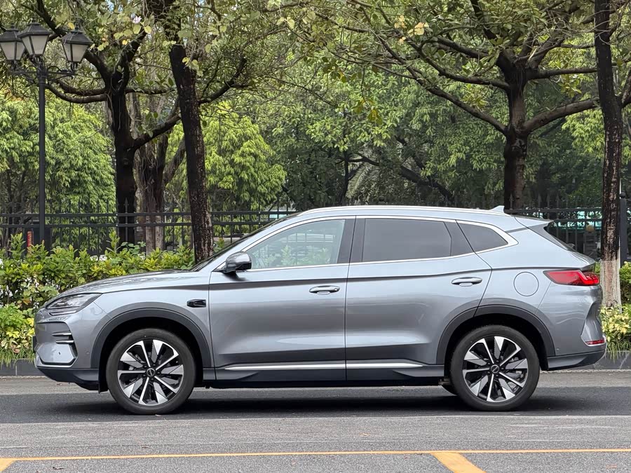 BYD Song Plus New Energy 2025 car image #4