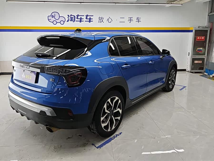 Lynk & Co 02 2019 car image #4