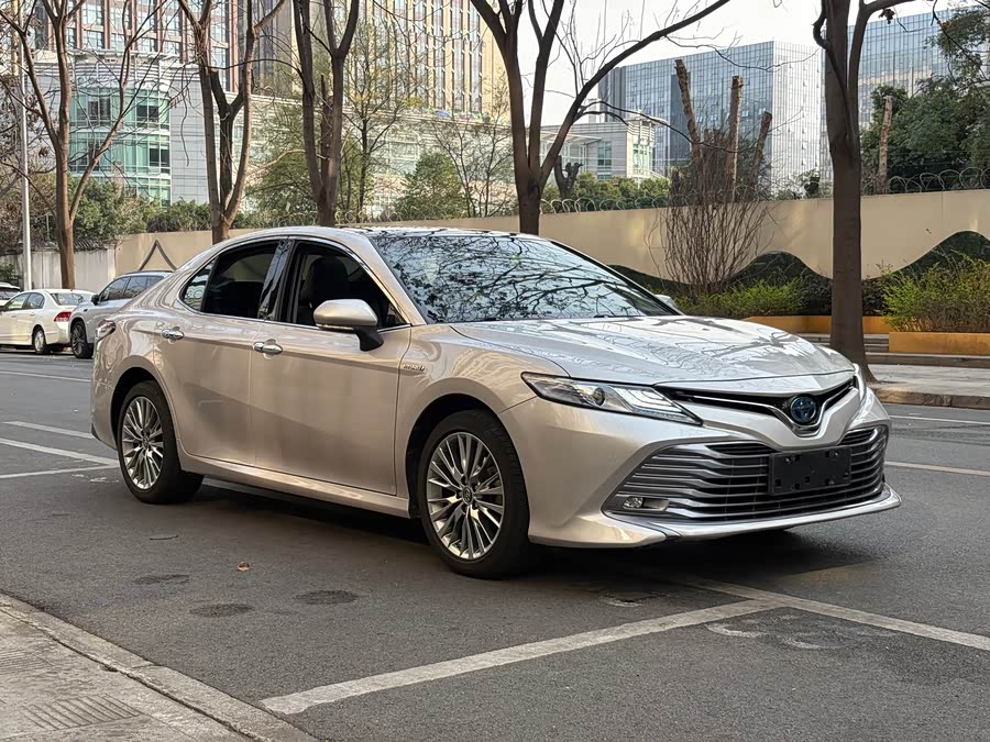 Toyota Camry 2019 immagine di auto #4
