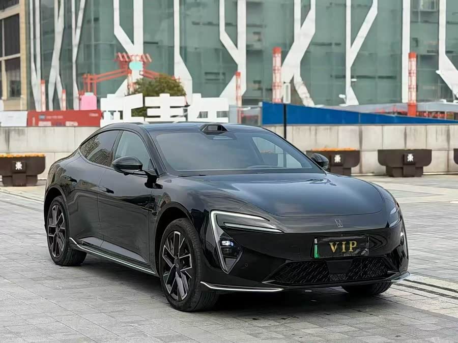 Avatr 06 2025 car image #4