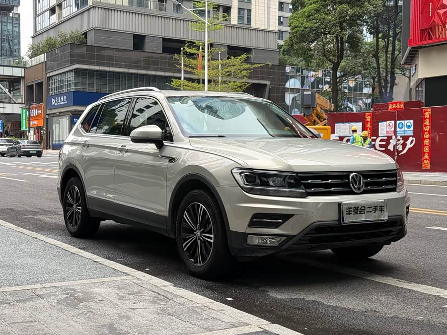 Volkswagen Tiguan L 2019 car image #4
