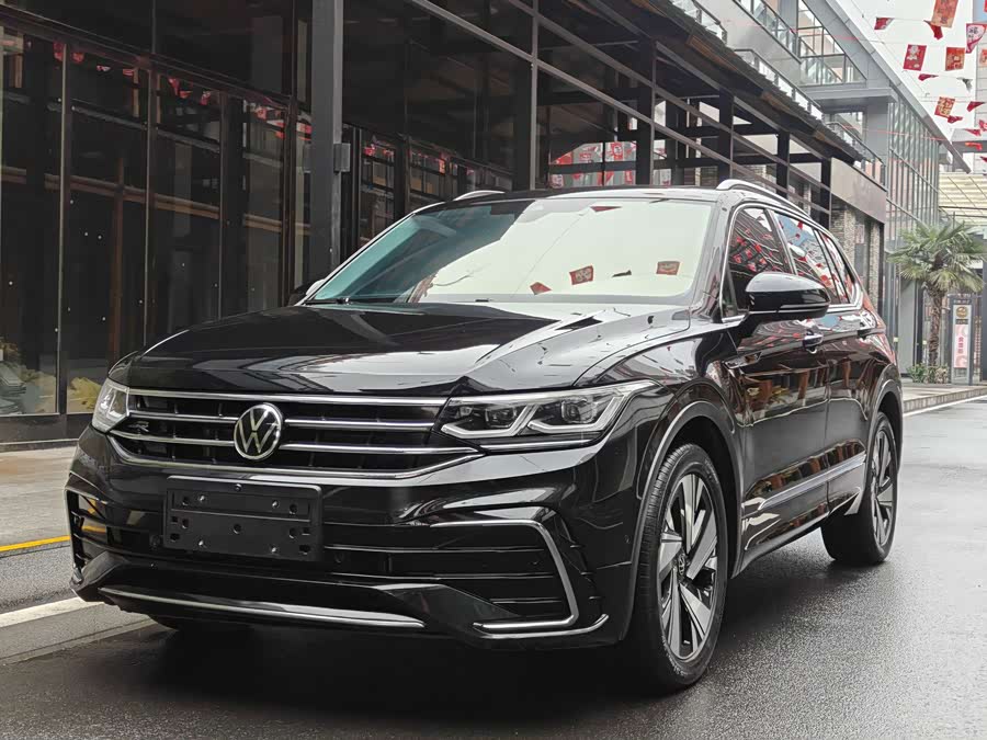 Volkswagen Tiguan L 2023 #4 Volkswagen Tiguan L 2023 car image #4