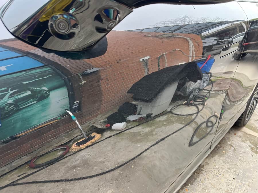 Xpeng G9 2024 car image #4