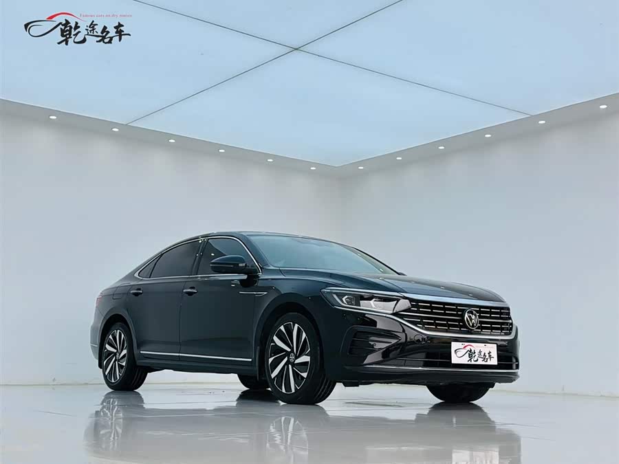 Volkswagen Passat 2023 صورة سيارة #4