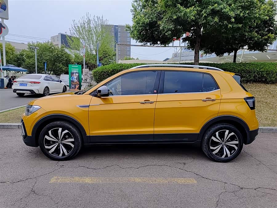 Volkswagen T-Cross 2020 car image #4