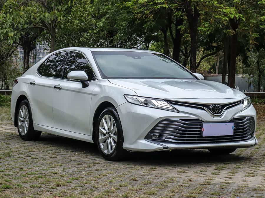 Toyota Camry 2020 car image #4