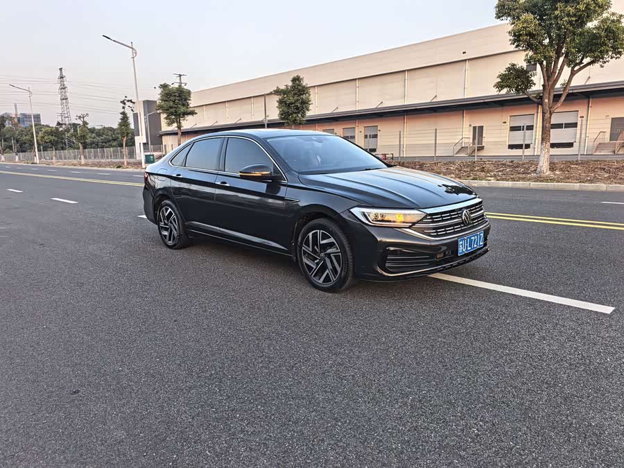 Volkswagen Sagitar 2023 car image #4