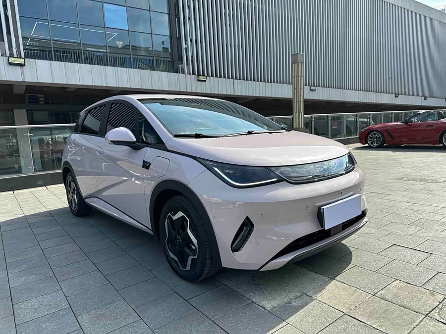 BYD Dolphin 2025 صورة سيارة #4