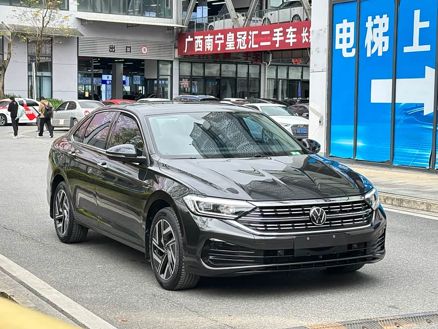 Volkswagen Sagitar 2023 car image #4