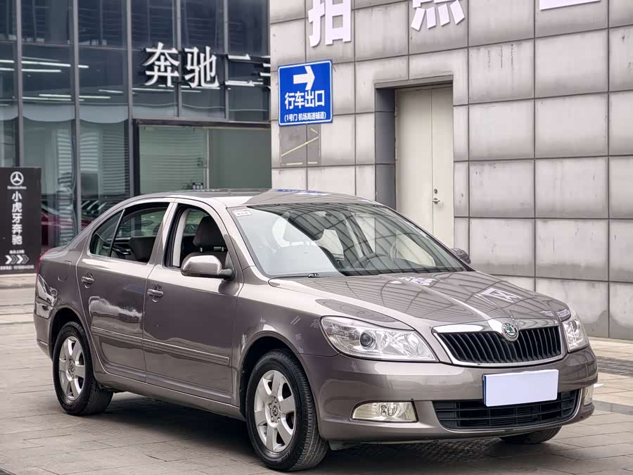 Skoda Octavia 2012 car image #4