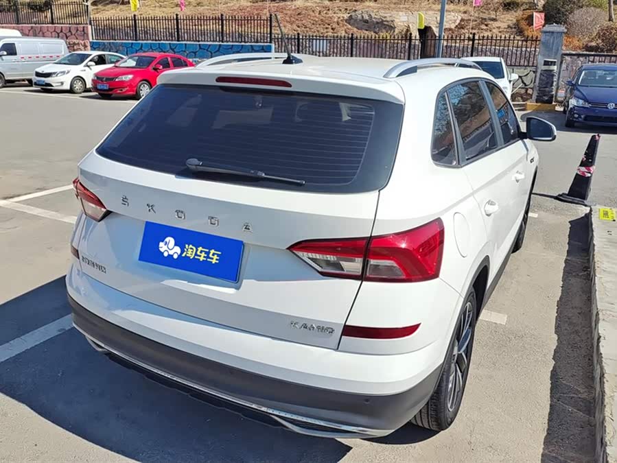 Skoda Kamiq 2021 صورة سيارة #4