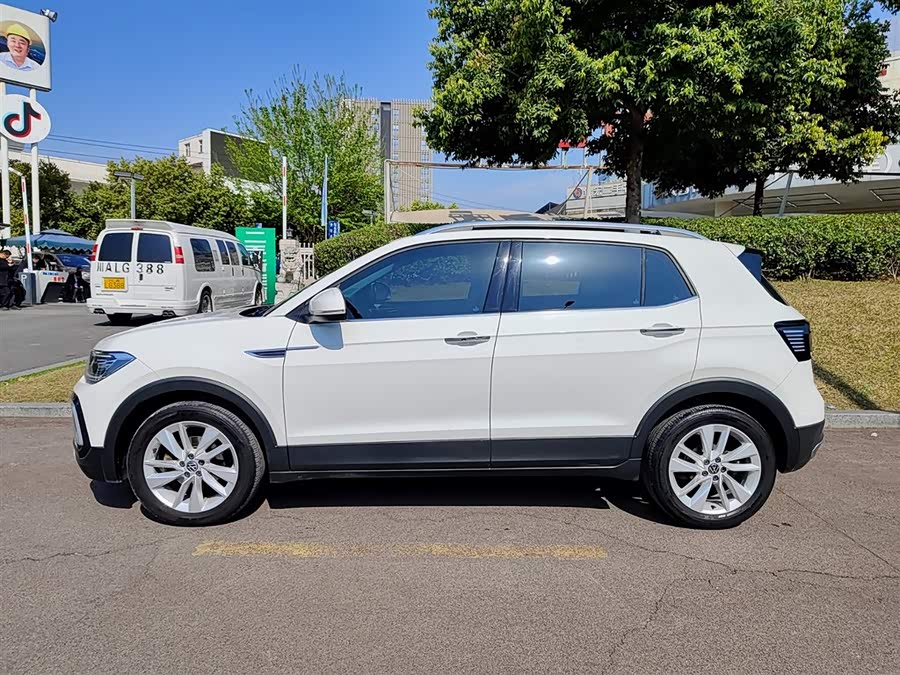 Volkswagen T-Cross 2021 car image #4