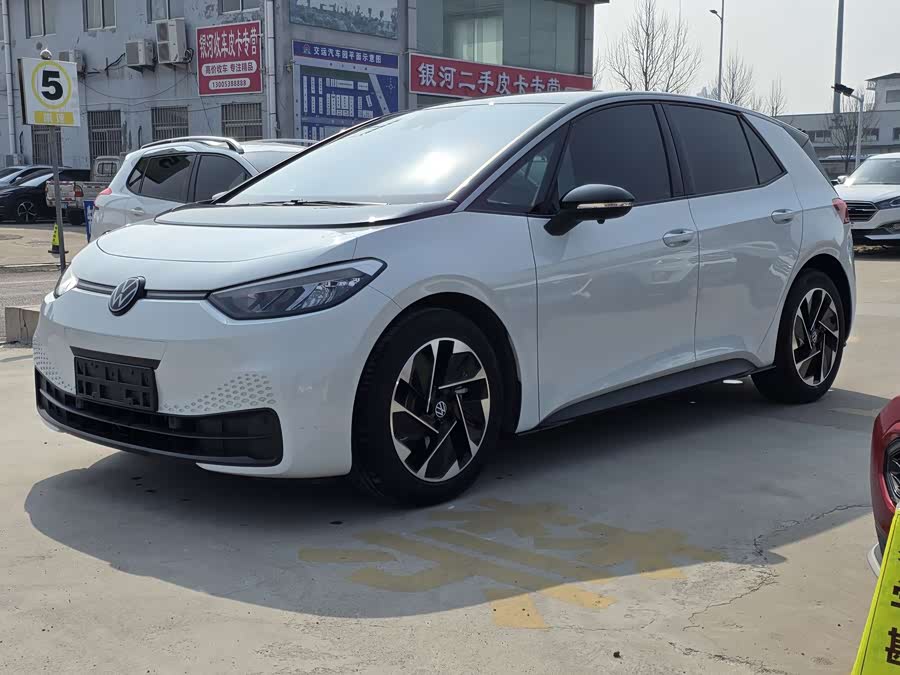 Volkswagen ID.3 2024 car image #4