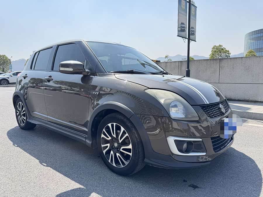 Suzuki Swift 2015 car image #4