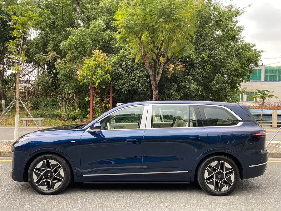 Deepal S09 imagen de coche #4