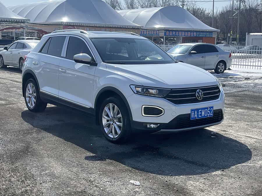 Volkswagen T-Roc 2022 car image #4