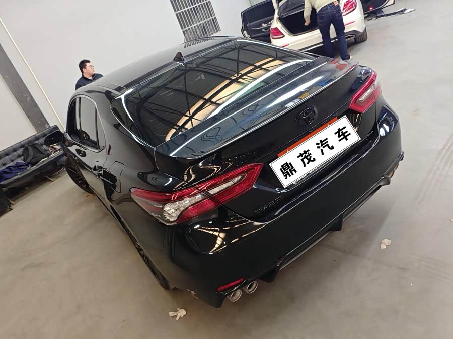 Toyota Camry 2023 car image #4