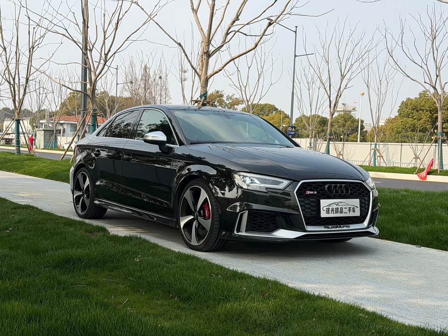 Audi RS 3 2019 imagem de carro #4
