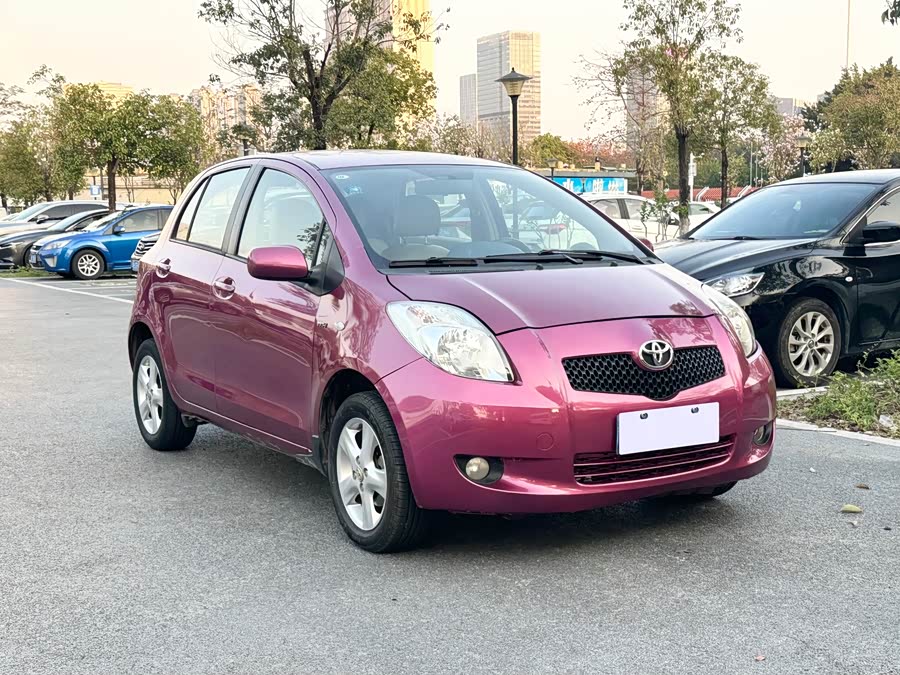 Yaris 2009 car image #4