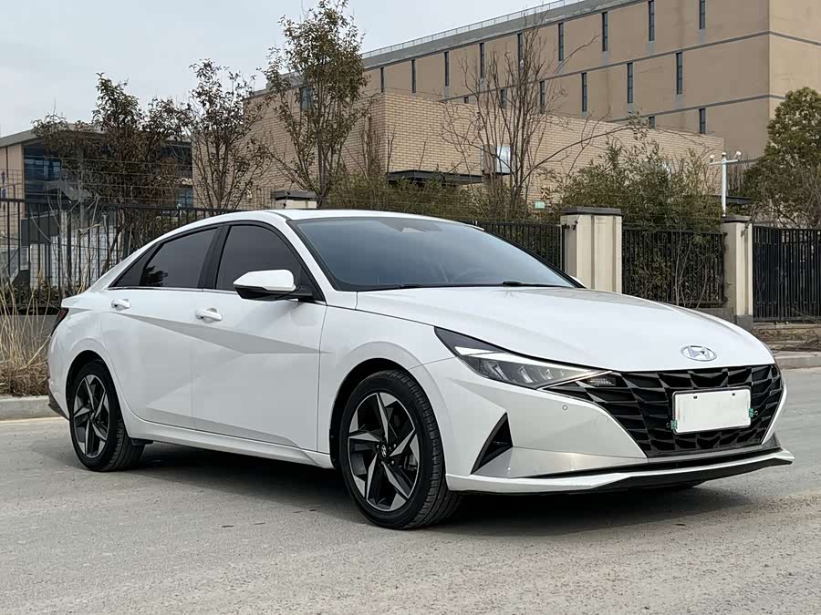 Hyundai Elantra 2021 immagine di auto #4