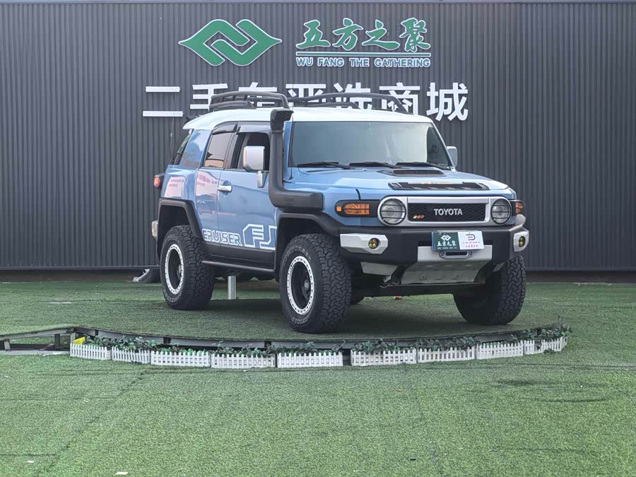 Toyota FJ Cruiser 2015 car image #4