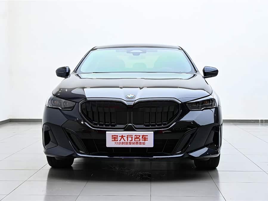 BMW 5 Series 2025 car image #4