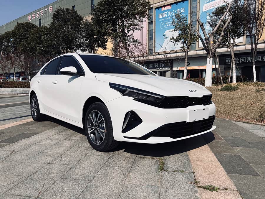 Kia K3 2026 изображение автомобиля #4