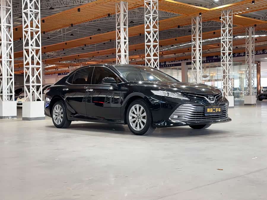 Toyota Camry 2018 immagine di auto #4