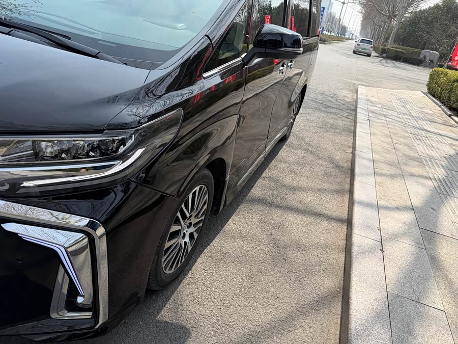 Toyota Alphard 2017 car image #4