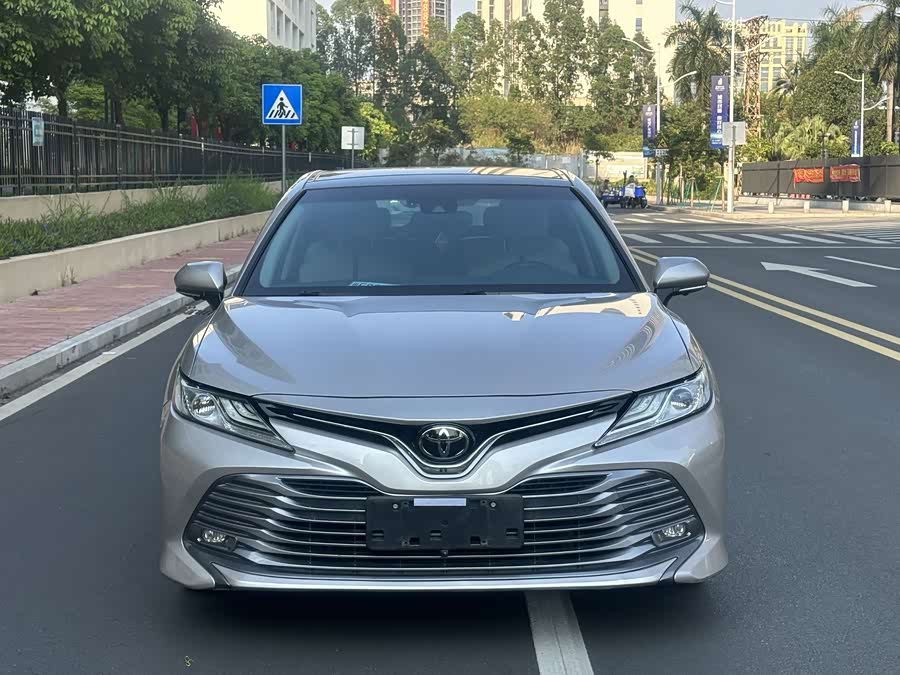 Toyota Camry 2020 immagine di auto #4