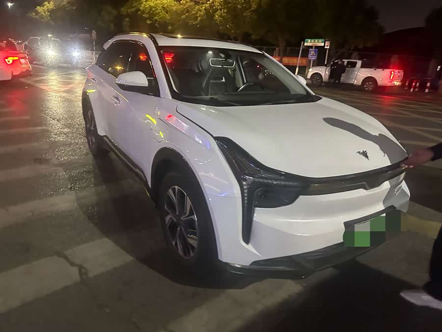 哪吒汽车 哪吒U 2022 汽车图片 #4