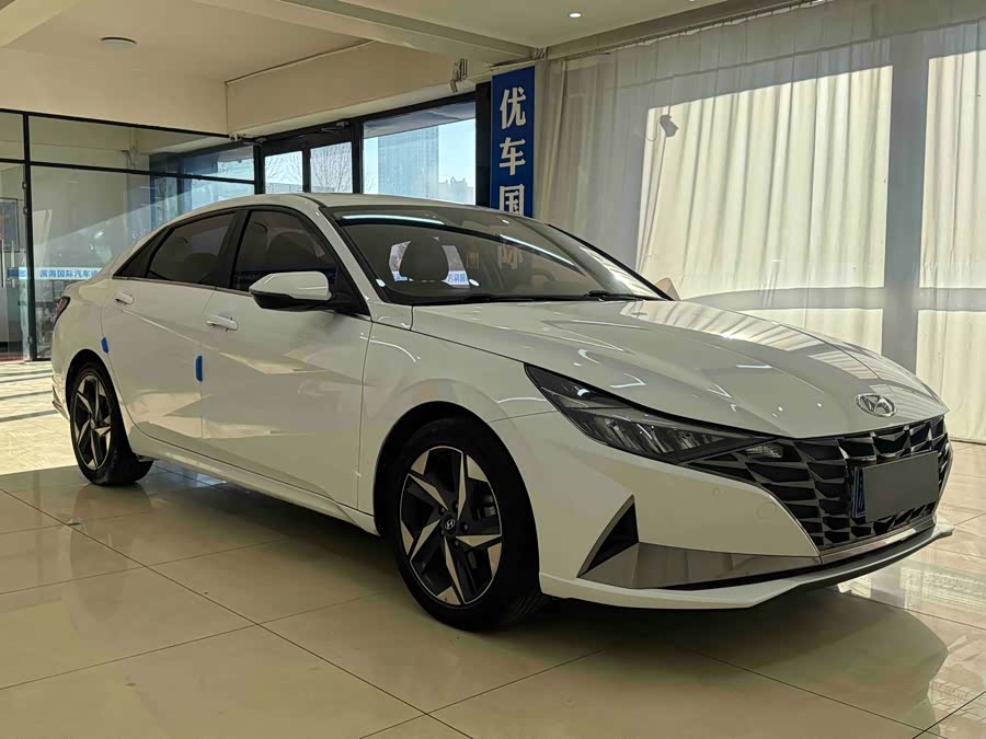 Hyundai Elantra 2021 immagine di auto #4