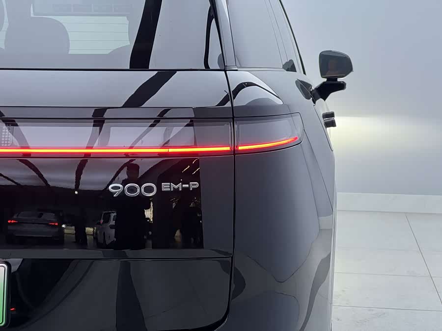 Lynk & Co 900 2025 car image #4