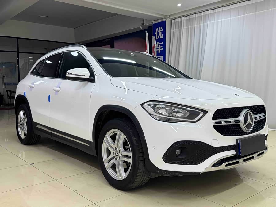 Mercedes-Benz GLA Class 2021 immagine di auto #4