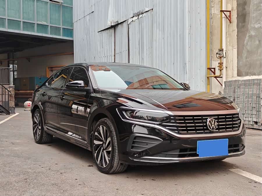 Volkswagen Passat 2024 صورة سيارة #4