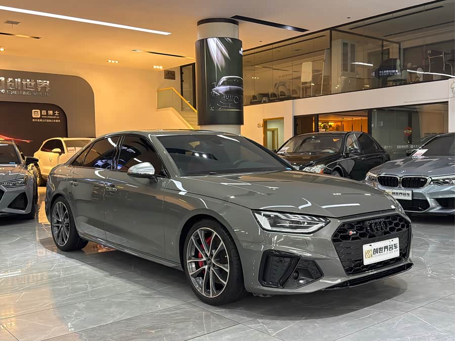 Audi S4 2024 صورة سيارة #4