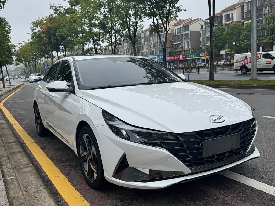 Hyundai Elantra 2022 car image #4
