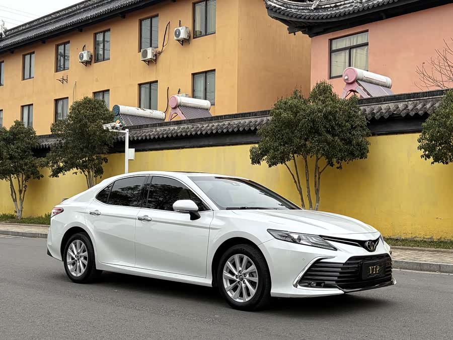 Toyota Camry 2022 car image #4
