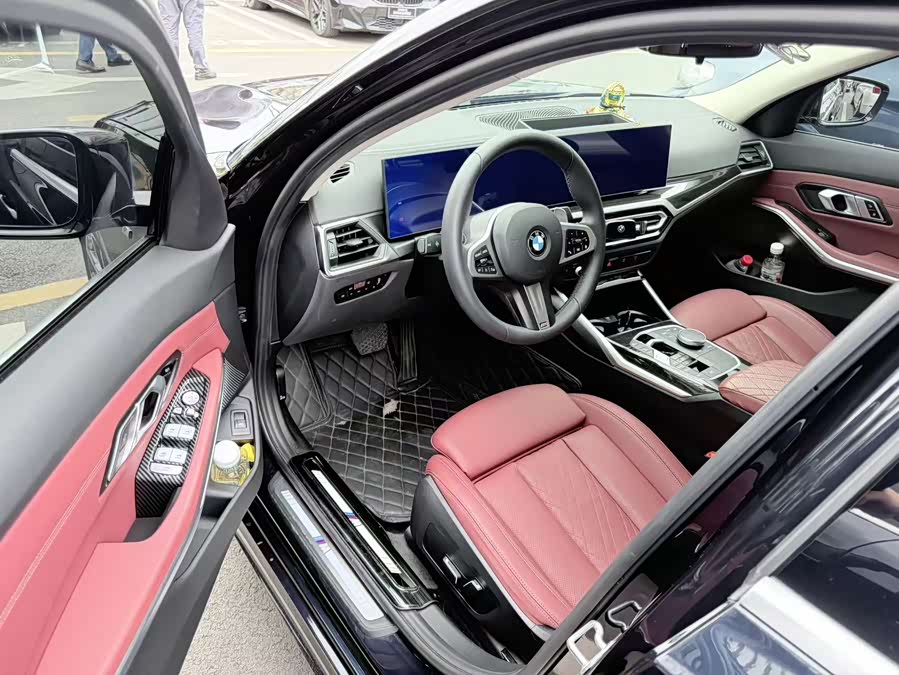 BMW 3 Series 2024 car image #4