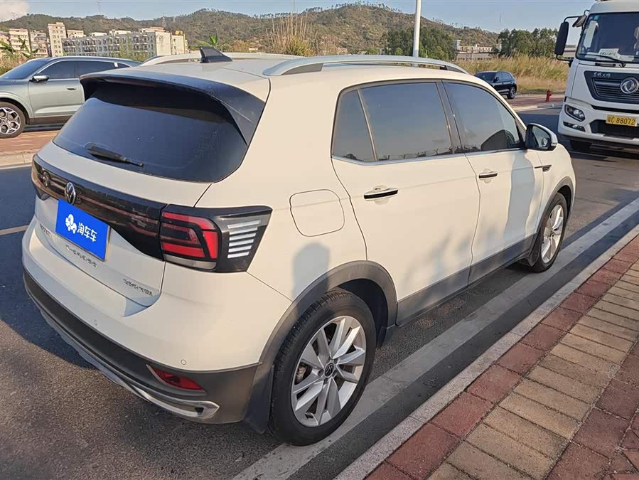 Volkswagen T-Cross 2021 car image #4