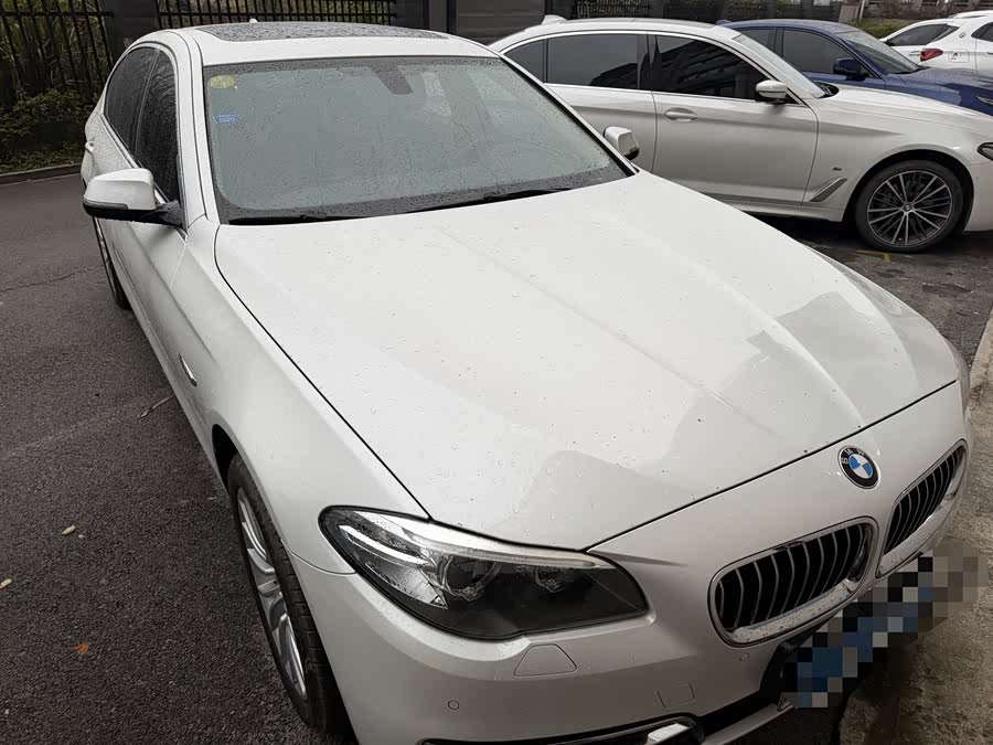 BMW 5 Series 2017 immagine di auto #4