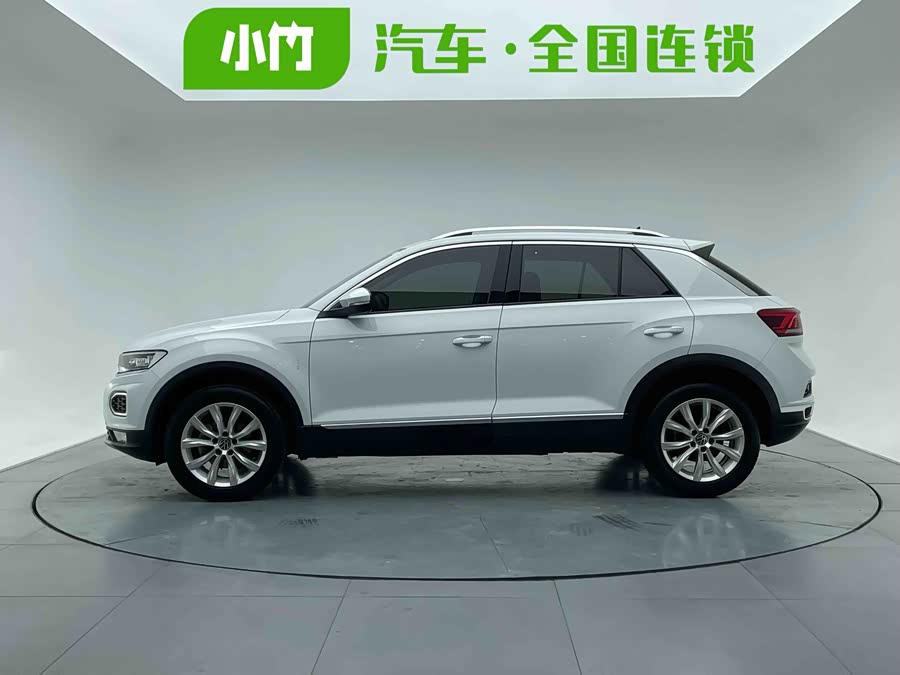 Volkswagen T-Roc 2021 car image #4