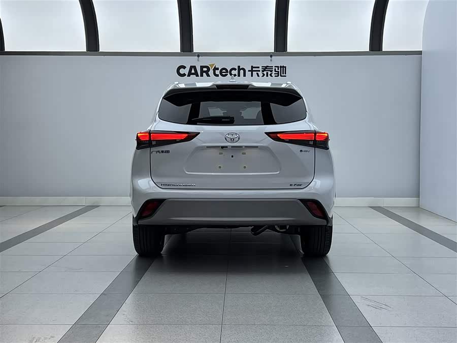 Toyota Highlander 2026 car image #4