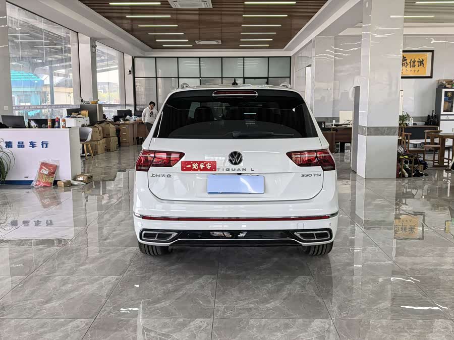 Volkswagen Tiguan L 2022 immagine di auto #4