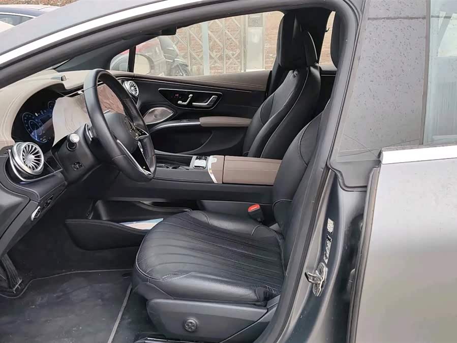 Mercedes-Benz EQS Class 2024 immagine di auto #4