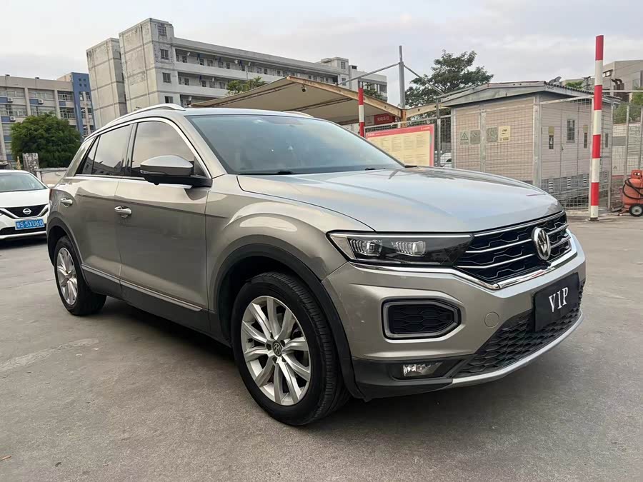 Volkswagen T-Roc 2020 car image #4